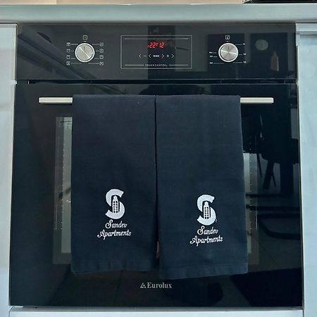 Štip Sandev Apartments Black&White מראה חיצוני תמונה