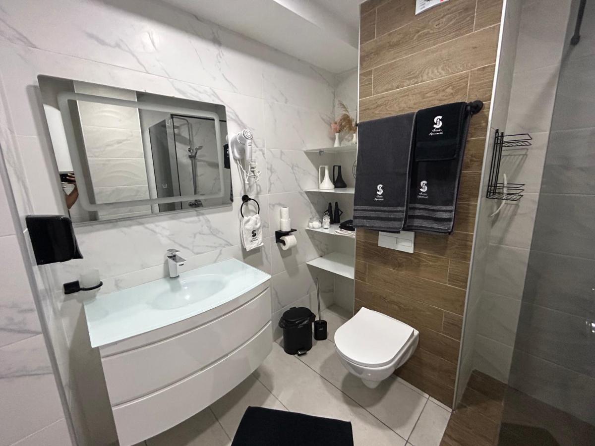 Štip Sandev Apartments Black&White מראה חיצוני תמונה