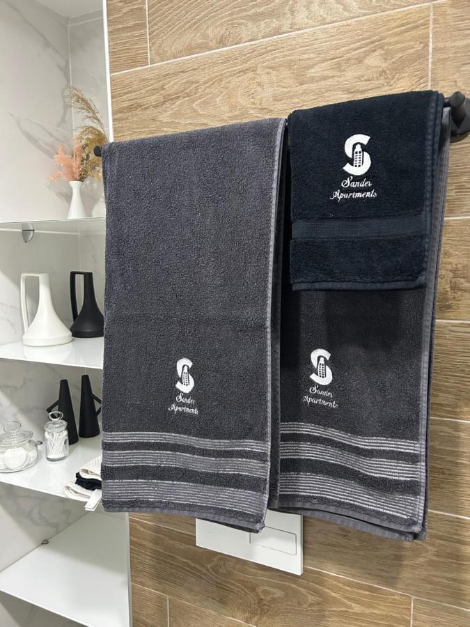 Štip Sandev Apartments Black&White מראה חיצוני תמונה